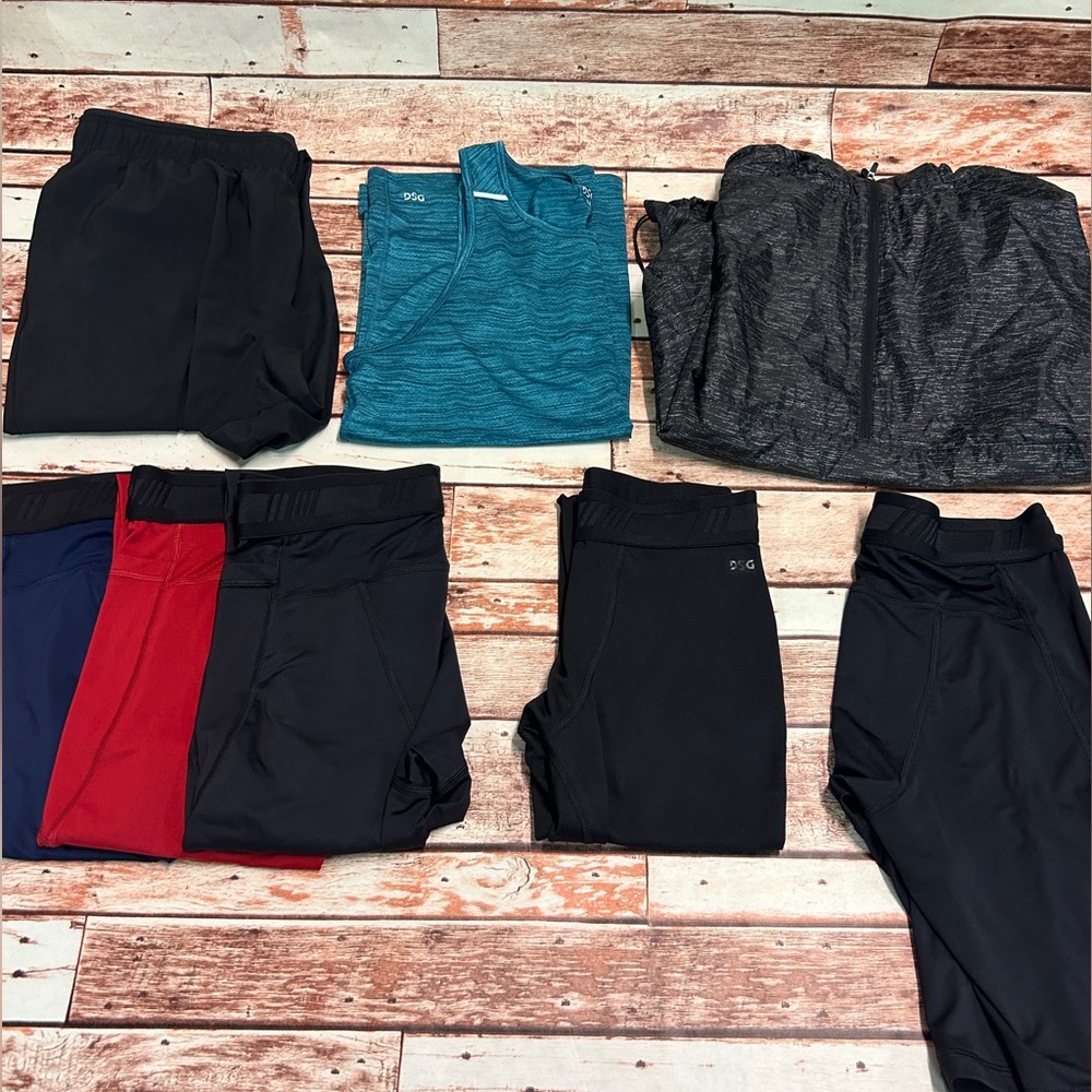 Set of men’s DSG running clothes